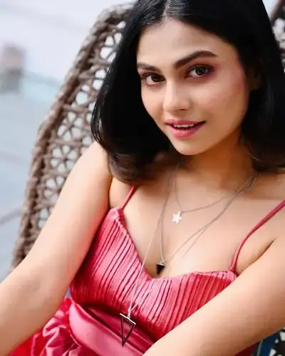 Escort Service Senapati Bapat Road